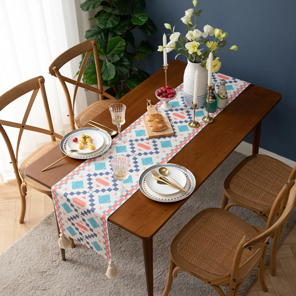 

New Ethnic Style Bohemian Printing Fashion Table Cloth Wedding Party Decoration Towel With Tassels Bed End Towel Table Runner