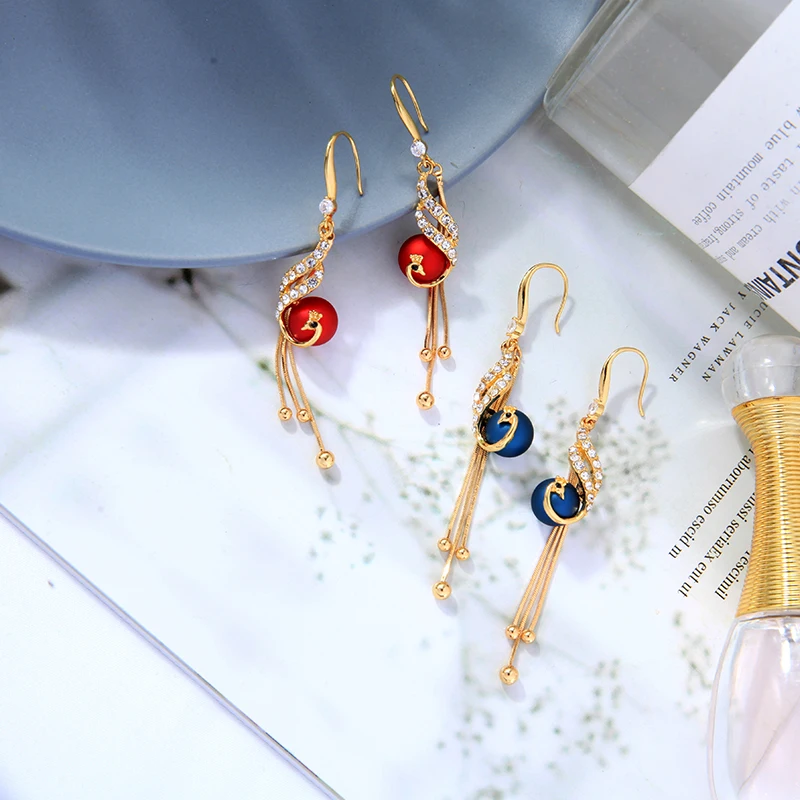 Милый творческий золотистого цвета акриловый жемчуг красный/синий лебедь