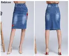 Женская джинсовая юбка с цветочной вышивкой, с высокой талией