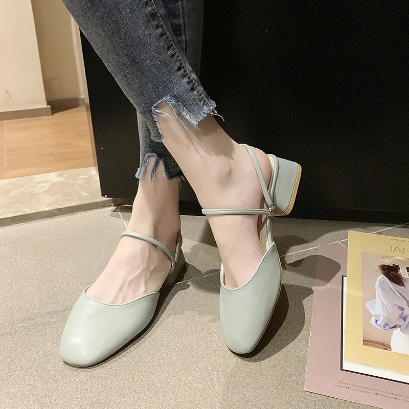 Женские босоножки на квадратном каблуке Красивые женские шлепанцы для отдыха