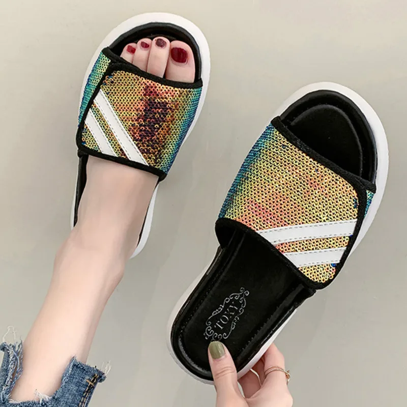 

2021 New Slippers for Women Summer Sequins Round Toe Open Toes Beach Casual Shoes Female Flat Heel Outdoor Holiday Slipper