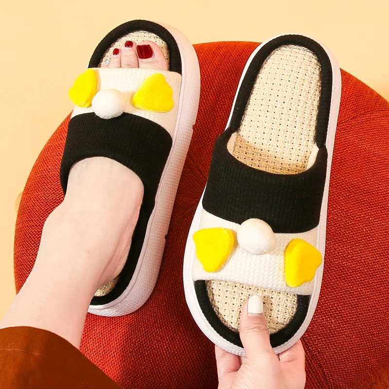 Four Seasons Linen Slippers Female Summer Home Non-Slip Indoor Home Ladies Cute Thick-Soled Home CouplesBath SandalsAnd Slippers