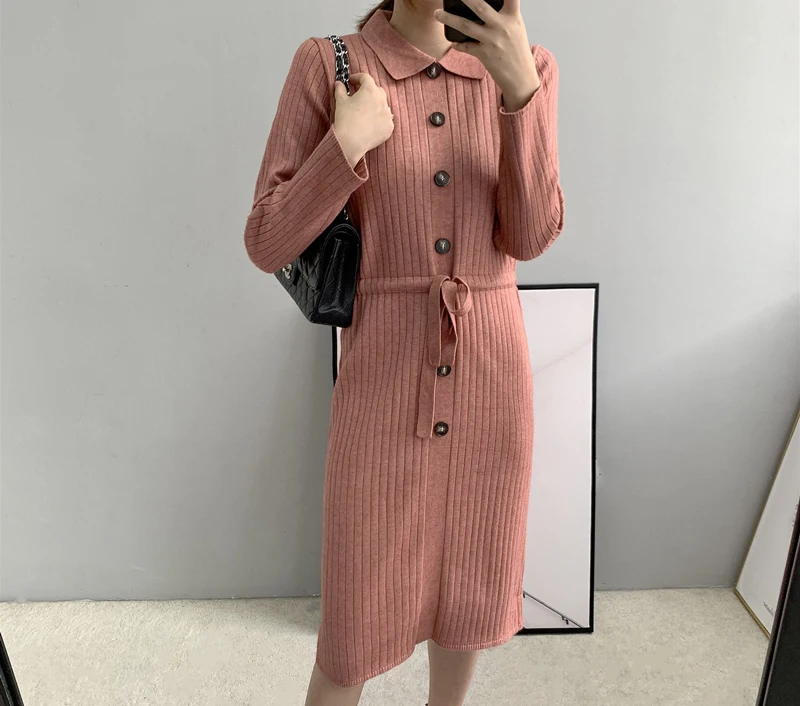 Женское шерстяное трикотажное платье миди черное облегающее с длинными рукавами