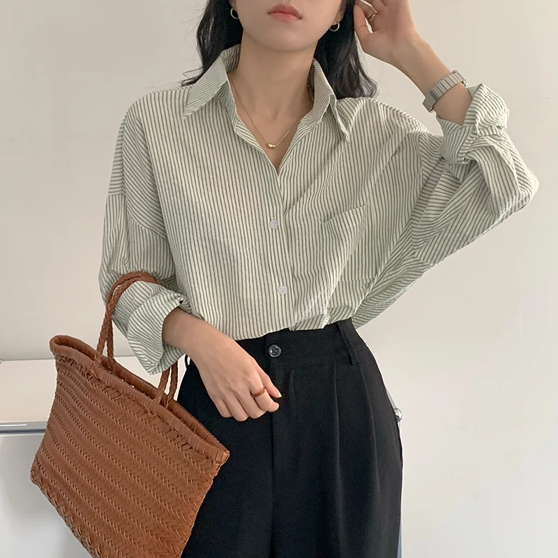 

VANOVICH Striped Sunscreen Shirt Women Korean Style Wild Cotton Casual Ladies Shirts Autumn New 2022 Long-sleeved Women Clothing