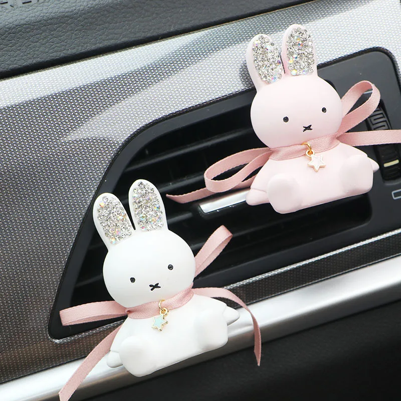 

Car aromatherapy creative diamond-studded bunny car air outlet aromatherapy car perfume bunny car interior