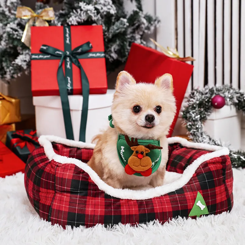 

2021 Designer Christmas Dog Bed Soft Fluffy Small Dog Beds Winter Warm Plaid Xmas Navidad Pet Bed for Dogs House Mat Accessories