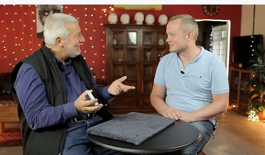 

Dealing With It Season by John Bannon magic trick -2019