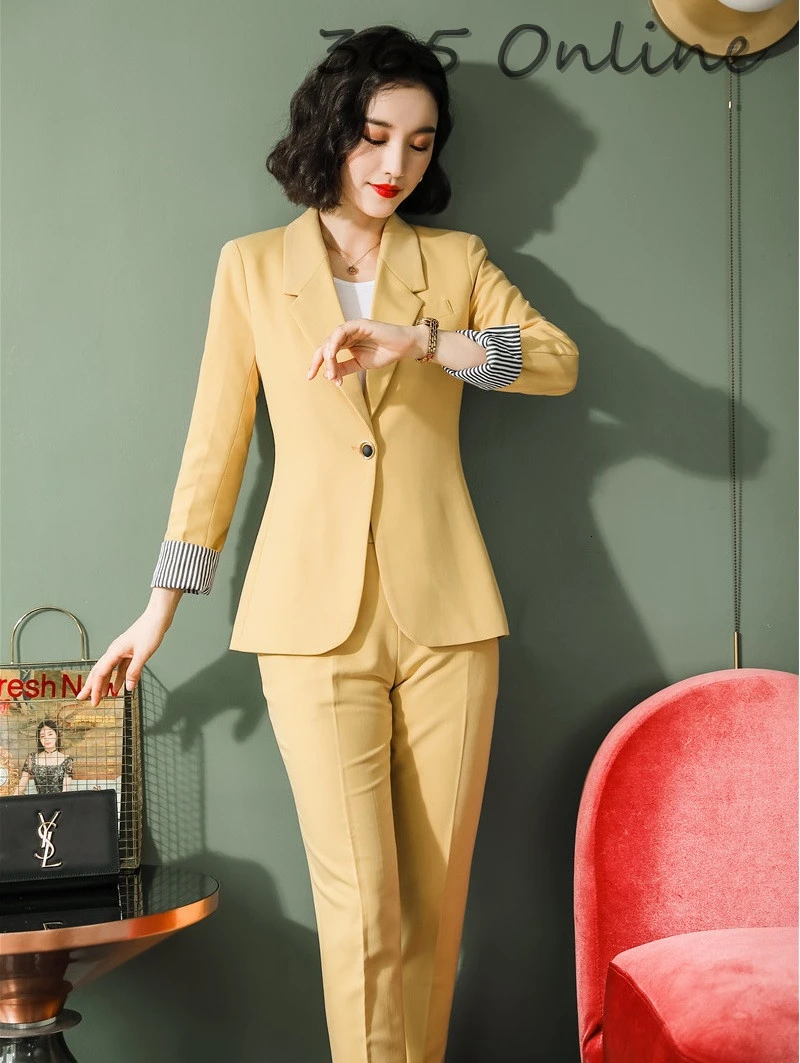 Женский деловой костюм с брюками и курткой осенне зимний Униформа офисная одежда