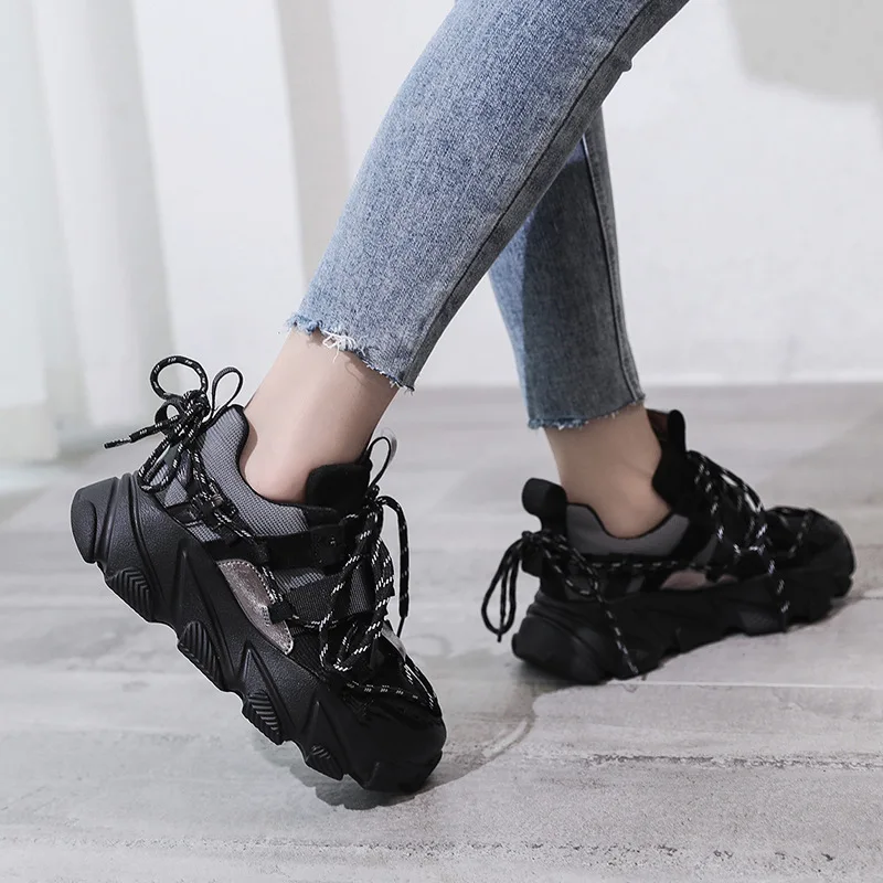 Женские повседневные туфли Осенние яркие износостойкие белые кроссовки на