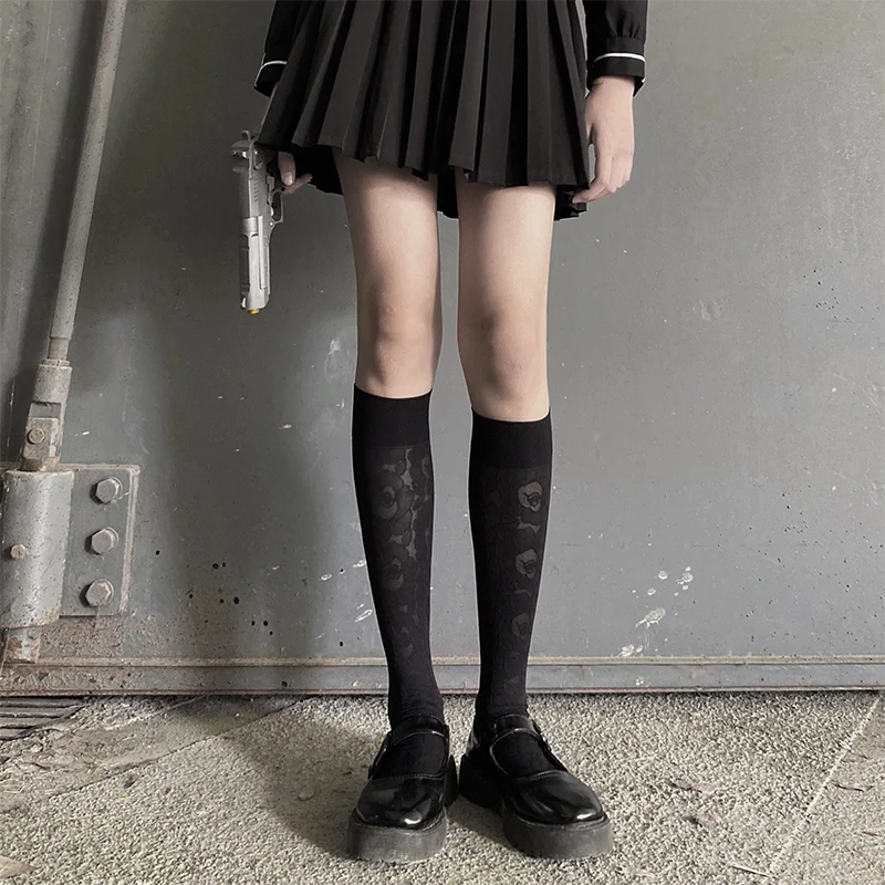 Женские носки до середины икры бархатные тонкие черного и розового цвета с