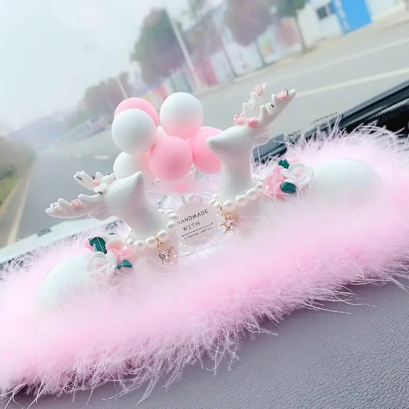 

High-end new ceramic deer crafts car decoration perfume seat car air freshener new car odor removal car accessories girl gift