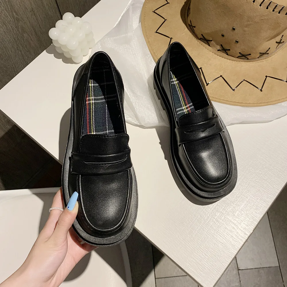 

British Style Shallow Mouth Round Toe Women Shoes Autumn Loafers With Fur Female Footwear Slip-on Casual Sneaker Oxfords Clogs P
