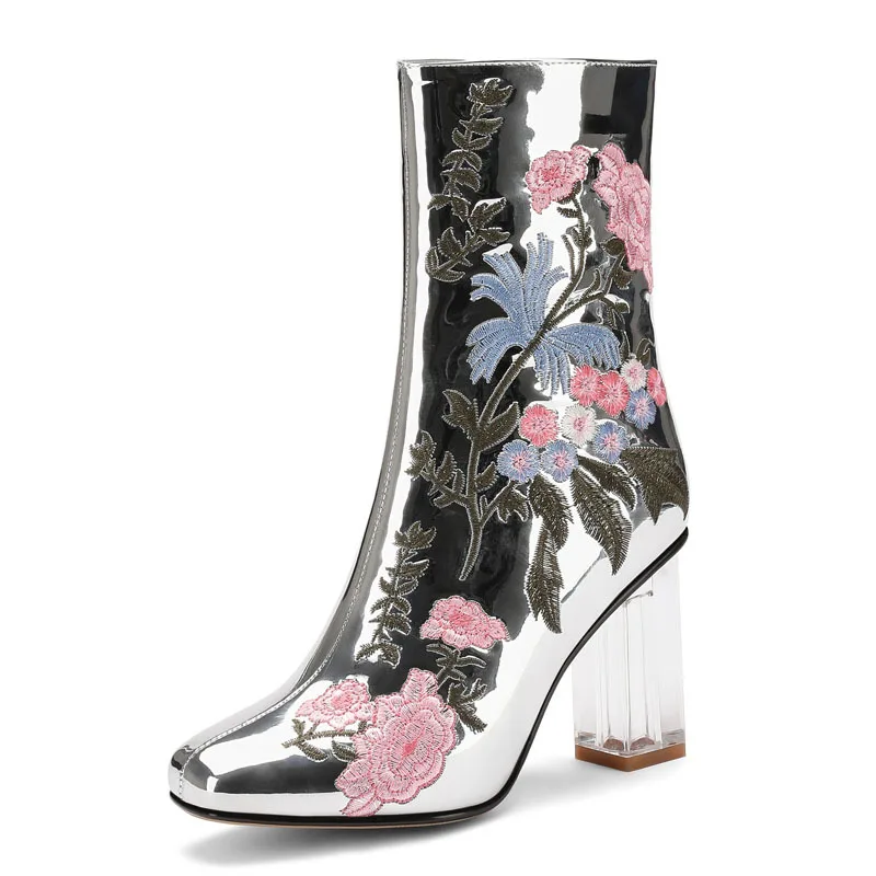 

2019 new China style mirror lacquered embroidered boots personalized crystal high heeled women's boots special size boots