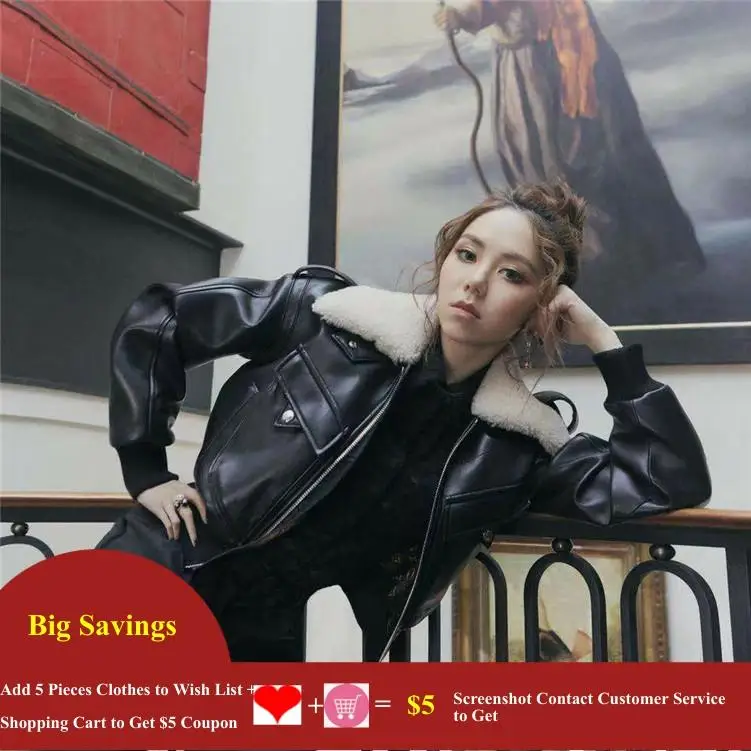 Короткая кожаная куртка с отворотом из меха ягненка укороченный топ на молнии