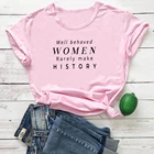 Женская футболка с надписью редко ведет историю