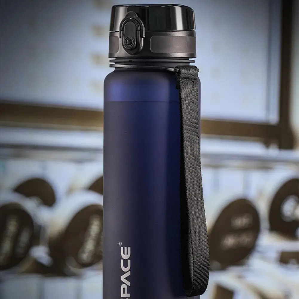 

The New Plastic Sports Cup Large Capacity Simple Male Female Personality Proof Cup Sturdy Sports Drinkingware Bottle Leak S F8W5