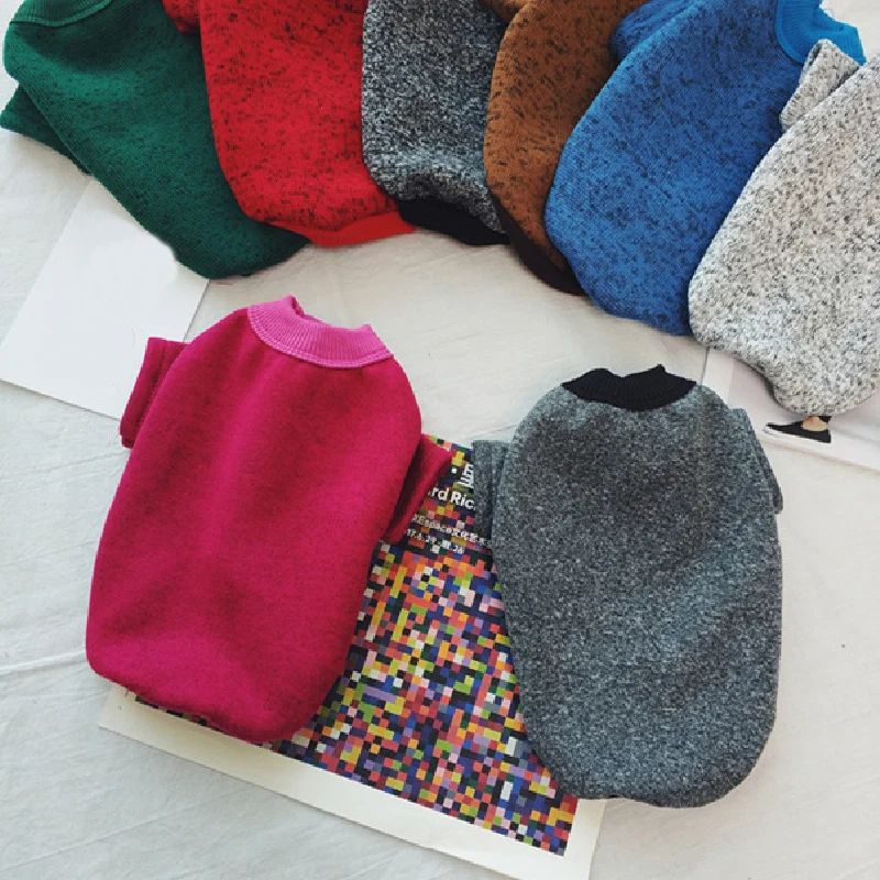 Теплый свитер для собак на весну и осень однотонная мягкая одежда короткий