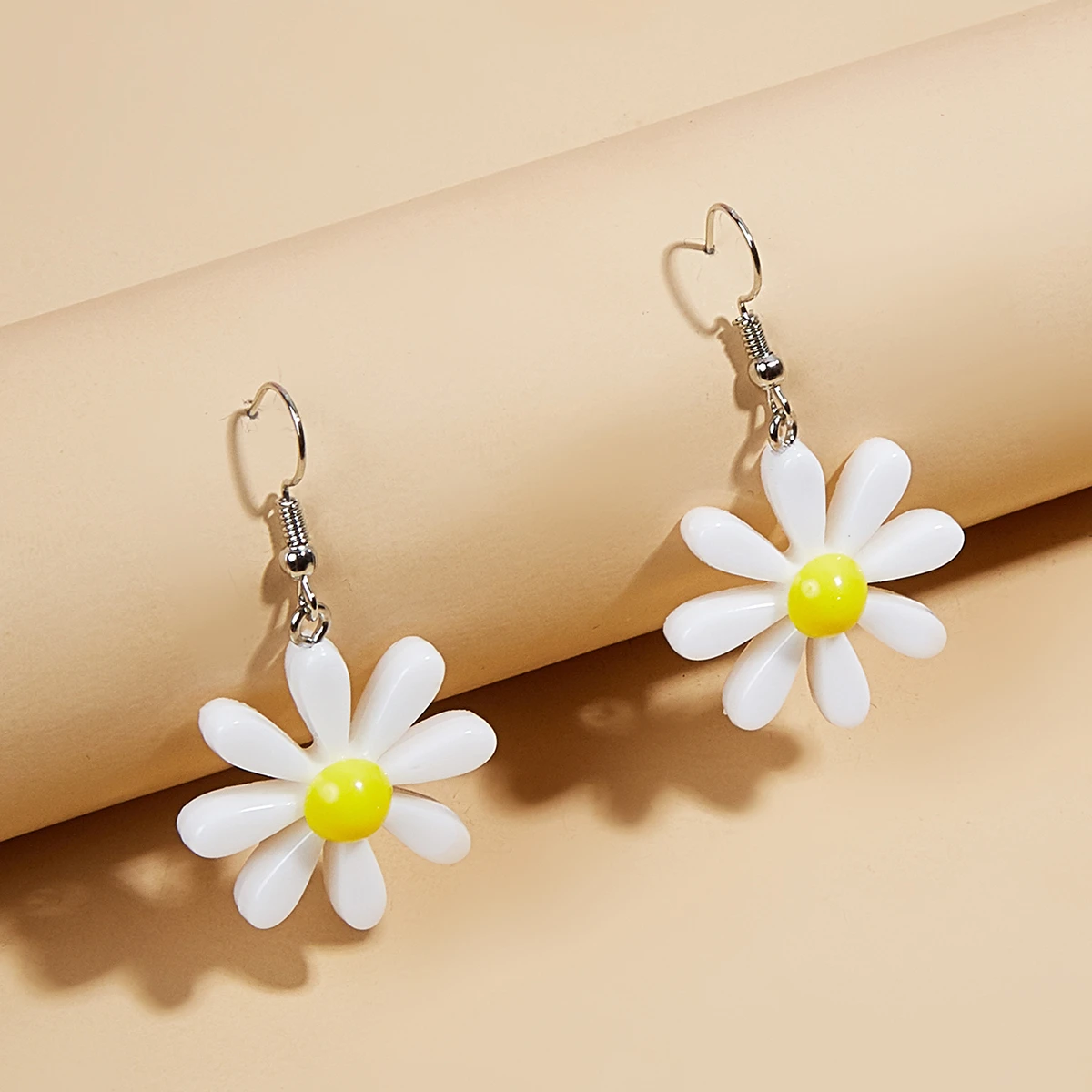 

серьги 2021 тренд Серьги Модные супер-сказочные серьги в виде цветка конфетного цвета, женская модель, серия Mori, Женские аксессуары, серьги