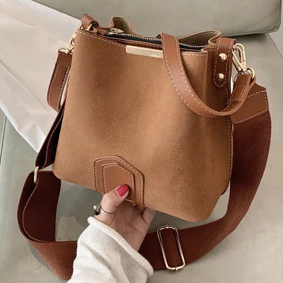 

Vintage Scrub Leather Bucket Bags for Women 2021 Fashion Handbags Shoulder Crossbody Wide Belt Bag Sac à main femme Bolso mujer