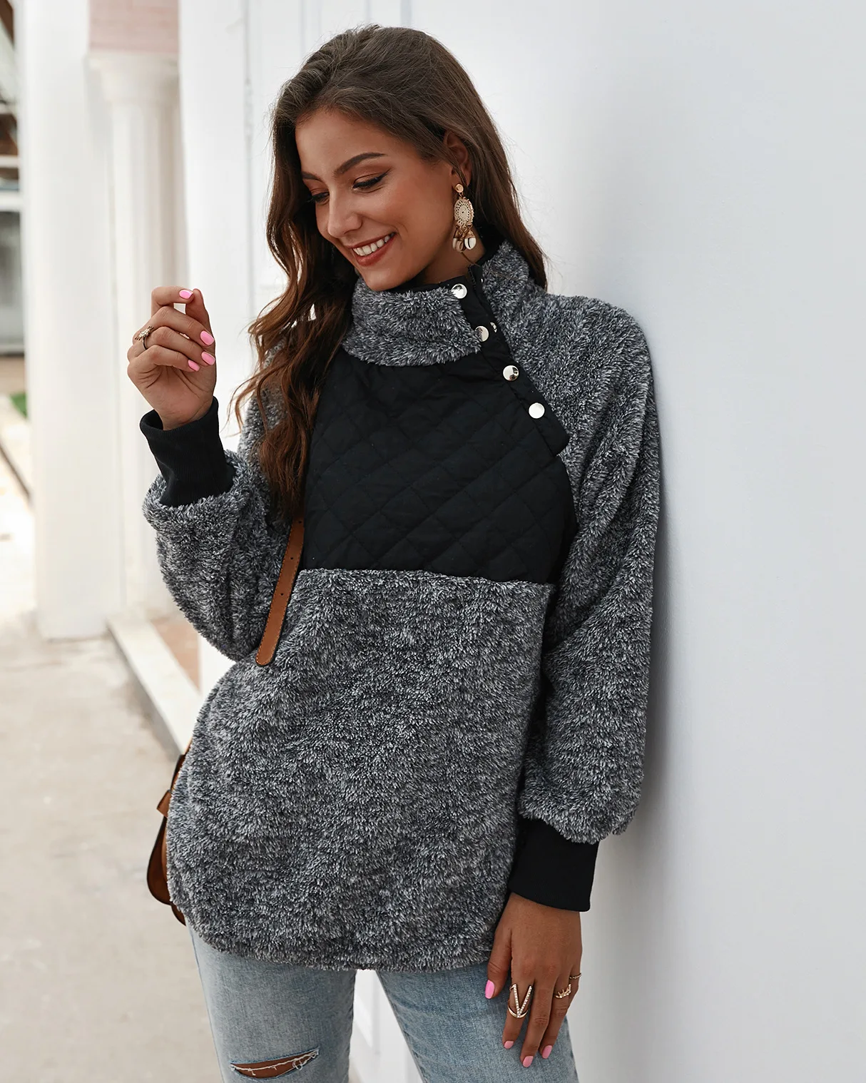 Женская толстовка с высоким воротником на пуговицах осенняя плотная длинным