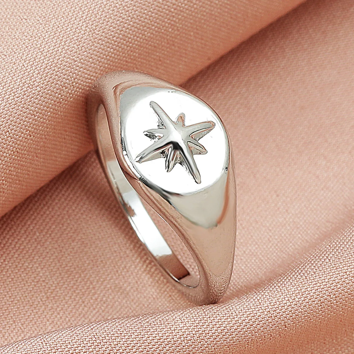 

Ins Fashion Six-pointed Star Punk Hip-hop Cold Wind Geometric Ring Design Index Finger for Women Unidex Jewelry wholesale