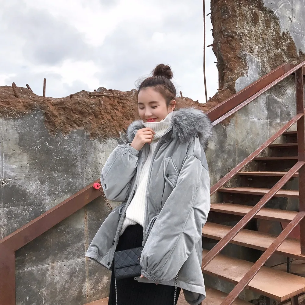 Парка женская зимняя из хлопка с капюшоном и воротником искусственного