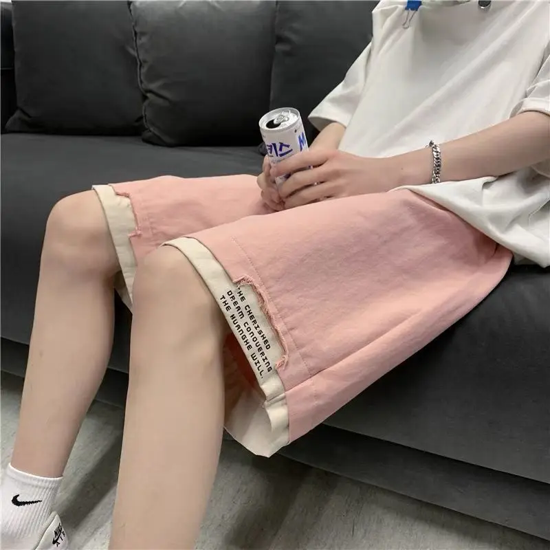 

Спортивные шорты для отдыха для студенток на весну и лето