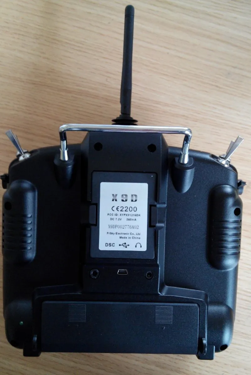 Передатчик FrSky Taranis X9D Plus 2 4G ACCST 16 канальный телеметрический радиоприемник W X8R