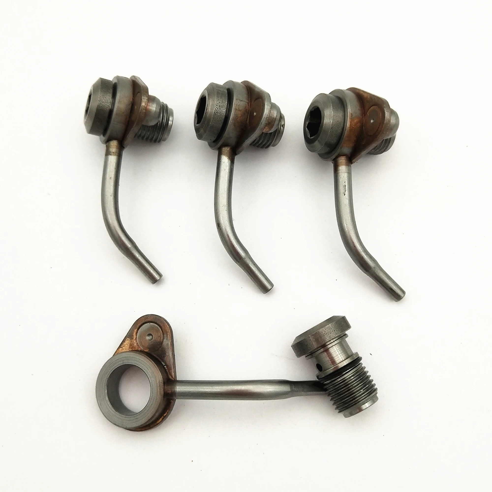 

1set Original Engine Piston Oil Nozzle For Chevrolet Captiva Malibu Equinox GMC Terrain Opel Antara Buick 2.4L12591858 12641084