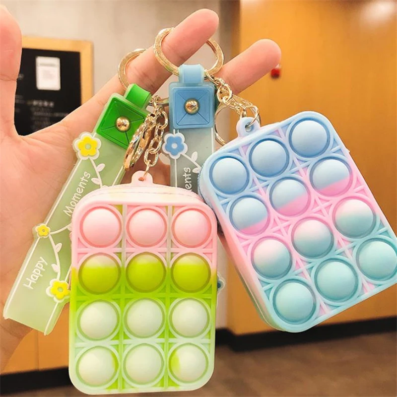

New For Girl Creative Rainbow Color Zero Wallet Keychain Charm Designer Bag Accessories Key Ring Pendant Chain Tiny Keyring