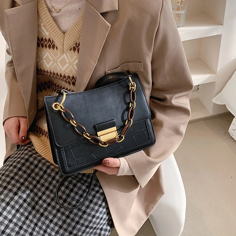 

2021 Early Spring New Style High Quality Stone Grain Cross-body Small Bag Fashion Acrylic Chain Hand Carry Lady Small Square Bag