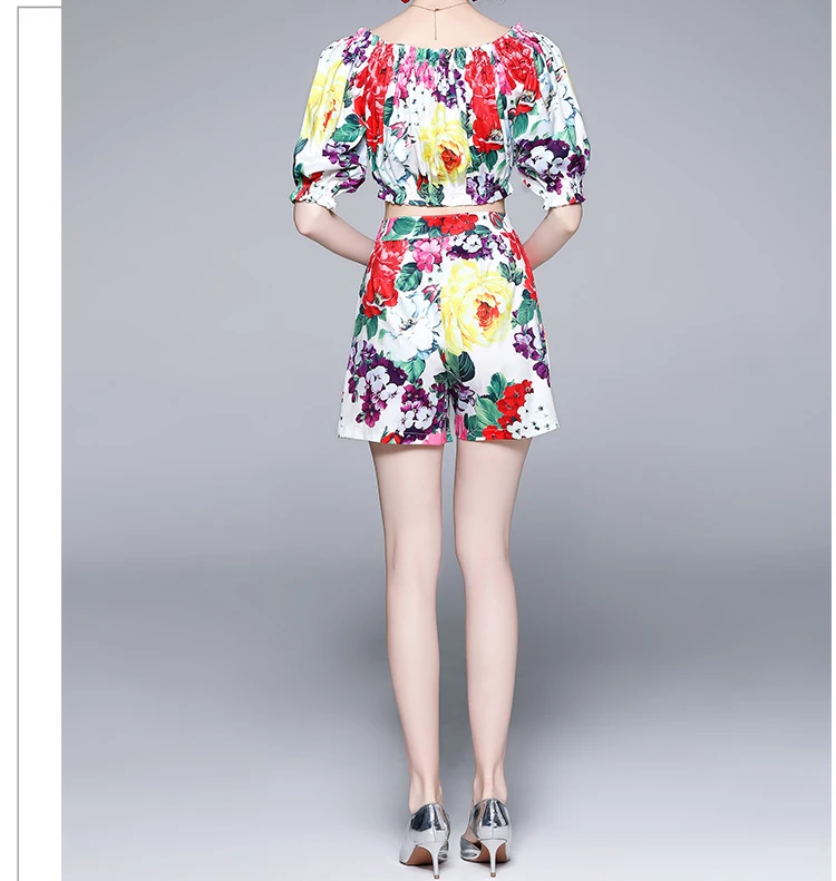 

New Summer Holiday Women Shorts Sets Fashion Cute Printed Short Sleeve Crop Top And High Waist Shorts Two Piece Set Women SL460