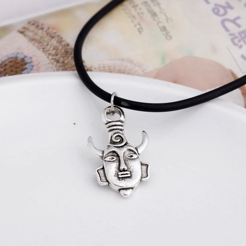 

Wholesale Super Natural Necklace Vintage Double-sided Figure Pendant Necklace With Rope Leather Jewelry Gift