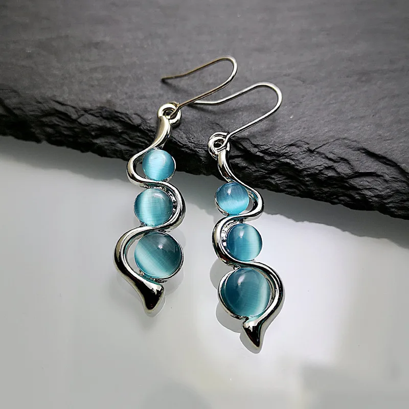 

Retro Simple Drop Earrings Bohemian Creative Curvilinear Wavy Classical Elegant for Women Engagement Wedding Jewelry