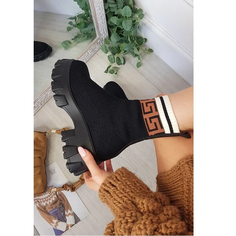 

Autumn Winter New Couple Socks Shoes Women Thick-soled Casual Large Size Net Red Knitted Short Boots Women botas de mujer 43