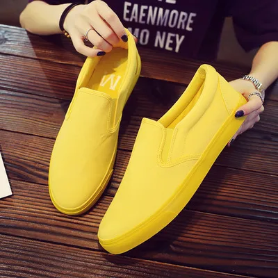 

Men Shoes Canvas Cloth Casual Solid Color Male Yellow Sneakers Slip on Moccasins Lazy Loafers Flat Heel Simple Style AA-273