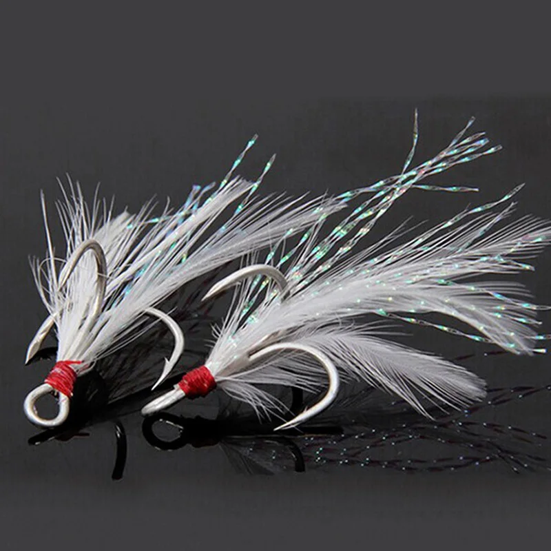 50 шт./лот рыболовный крючок Красный тройной с перьями рыболовные снасти Крючки из