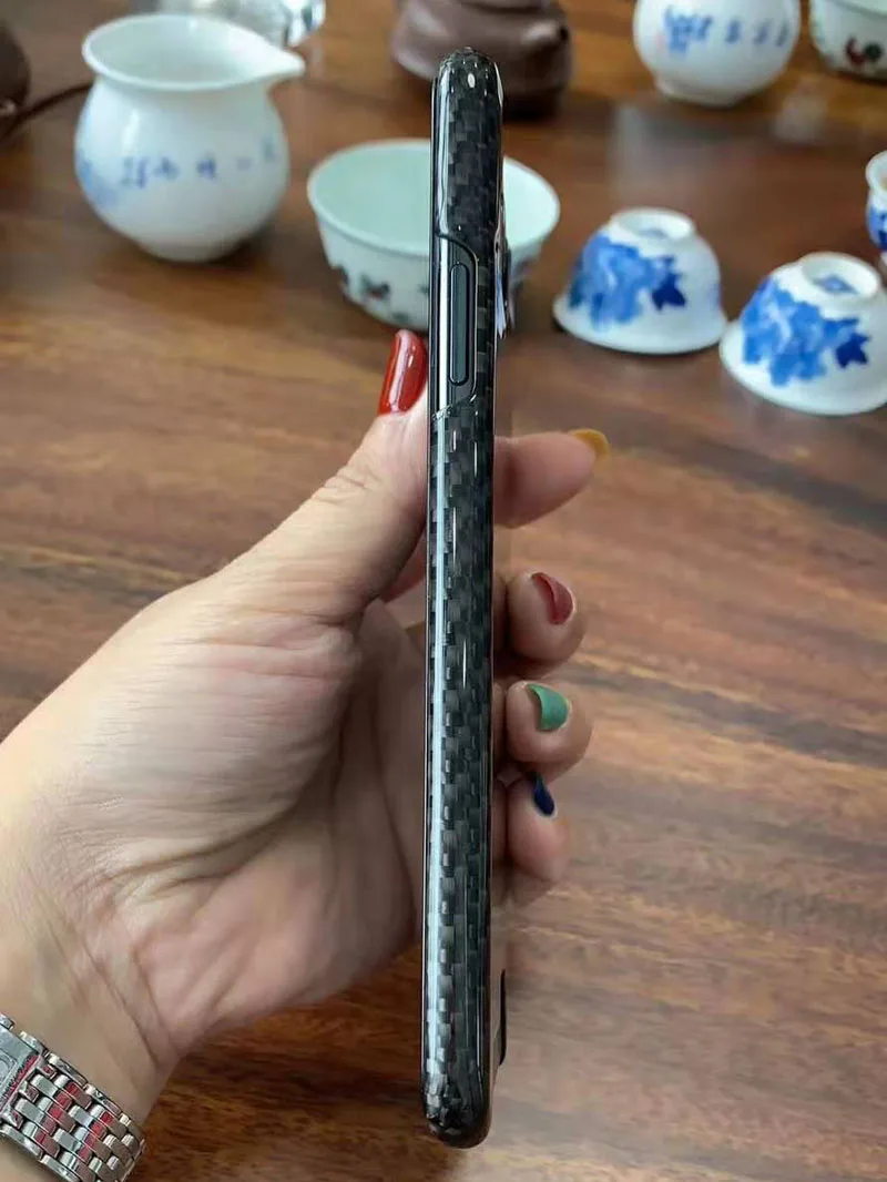 Чехол из углеродного волокна для Apple 11 iPhone Pro max полузакрытый стильный очень