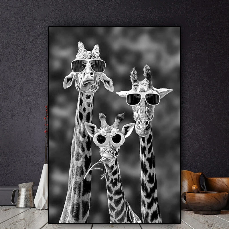 

Giraffes with Sunglasses Funny Posters and Prints Black and White Animals Canvas Painting Wall Art Pictures Home Decor Cuadros