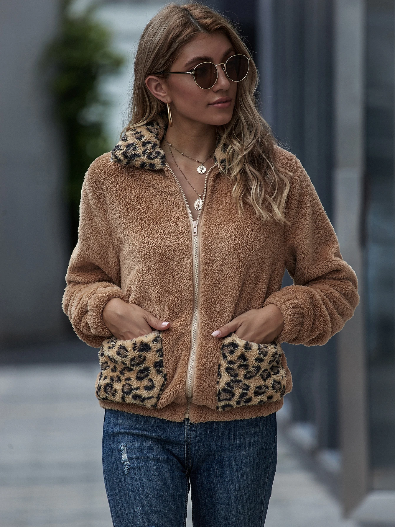 

Thick Winter Women Casual Lamb Wool Faux Fur Leopard Jackets Soft Warm Female Plush Coats Sweatshirt Chic Outerwear Overcoat
