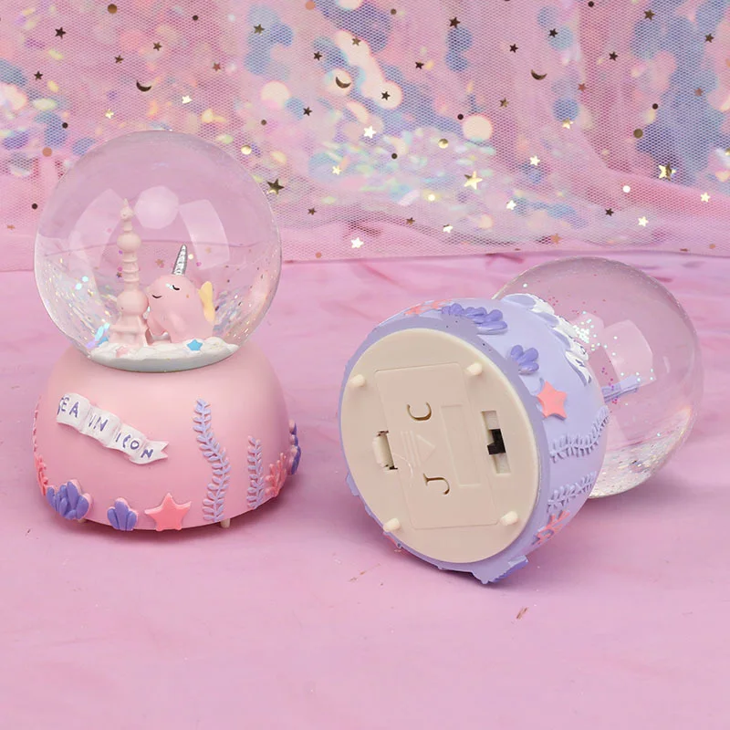 Каучуковая Миниатюрная модель прелестных нарвалов хрустальный шар фигурки