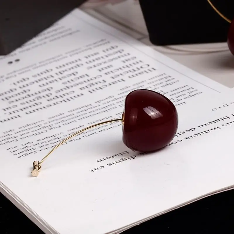 Женские серьги-гвоздики в виде вишни | Украшения и аксессуары