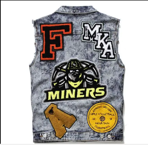 Мужской джинсовый жилет с вышитыми буквами повседневный однобортный без рукавов