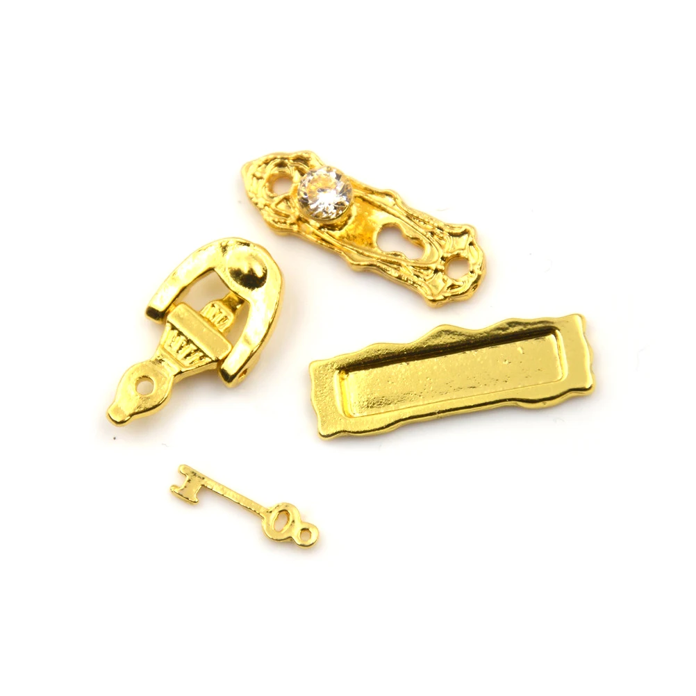 Горячая Распродажа мини кукольный дом Миниатюрный Золотой металлический замок