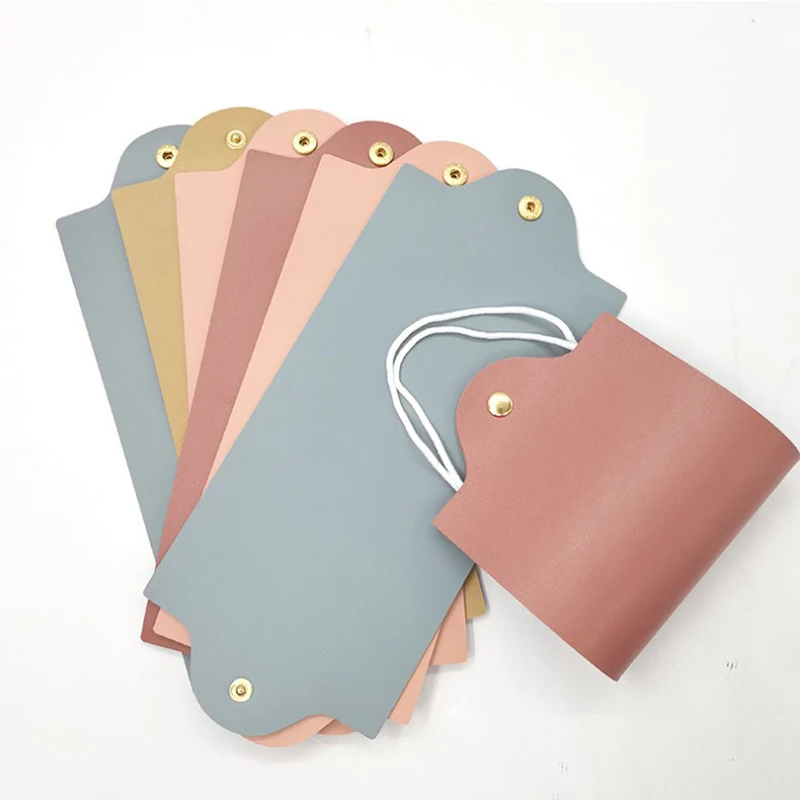 

1 Piece Portable Mask Temporary Storage Folder Box Outdoor Exit Protective Cover Double Sided Leather Foldable Mask Storage Clip