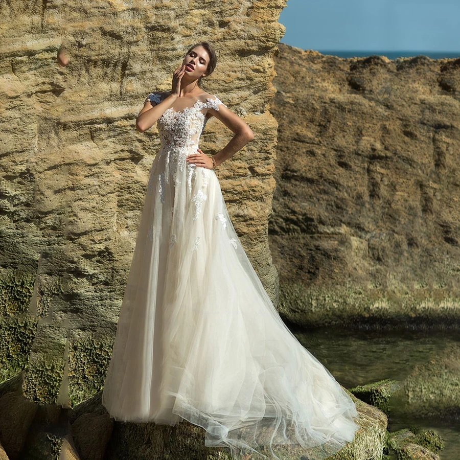 

Scoop Neckline See Through Applique Lace with Boning Wedding Dress Illusion Back Tulle Bridal Dress vestidos de noivas