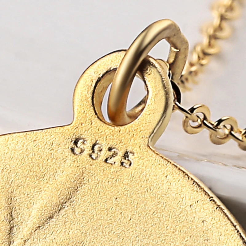 

Cross-border Korean S925 pure silver gold silver Mary virgin prayer pendant necklace wholesale