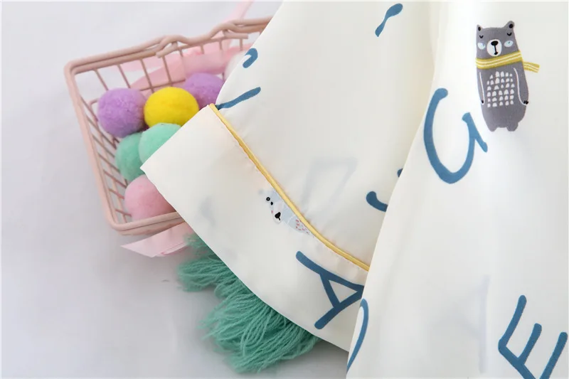 Создание с короткими рукавами шелковые брюки рисунком героев из мультфильмов