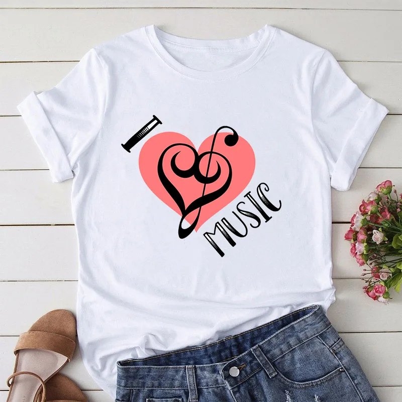 

Женская футболка с коротким рукавом и принтом в виде сердца