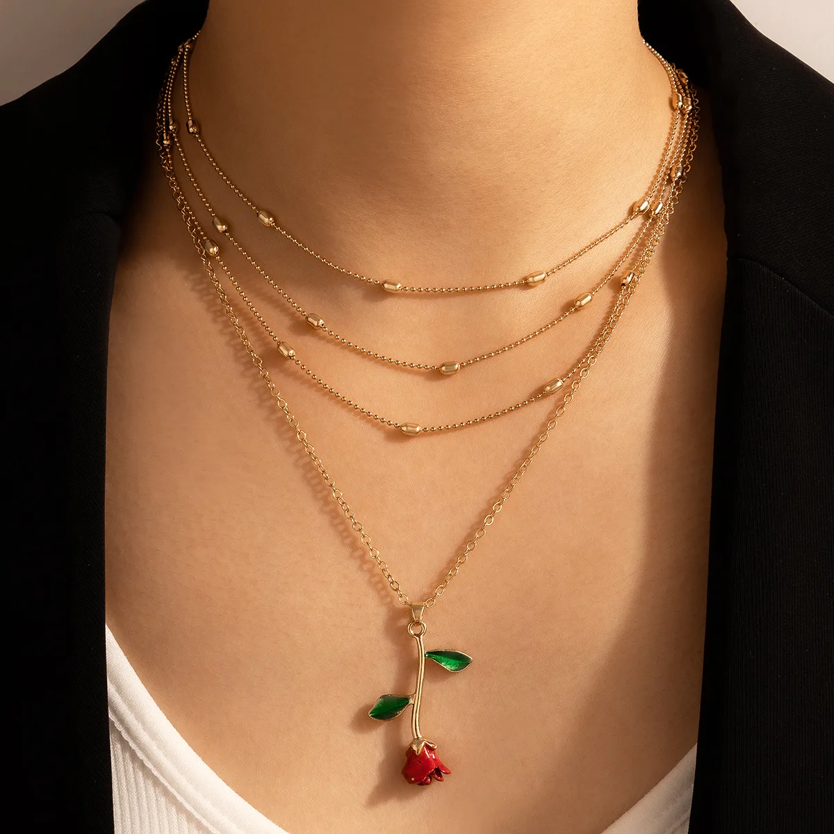 

Женское многослойное ожерелье с подвеской в виде красных роз
